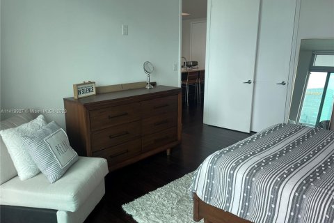 Condo in Miami, Florida, 1 bedroom  № 652313 - photo 11