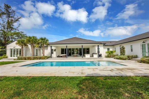 House in Miami, Florida 6 bedrooms, 507.06 sq.m. № 1208340 - photo 28