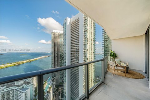 Condominio en alquiler en Miami, Florida, 3 dormitorios, 103.12 m2 № 205290 - foto 30