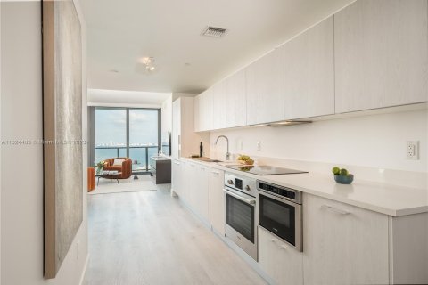 Copropriété à louer à Miami, Floride: 3 chambres, 103.12 m2 № 205290 - photo 9