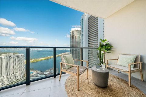 Condo in Miami, Florida, 3 bedrooms  № 205290 - photo 16