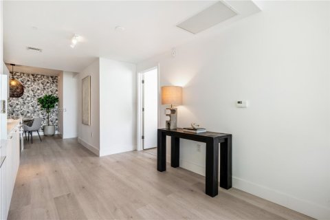 Copropriété à louer à Miami, Floride: 3 chambres, 103.12 m2 № 205290 - photo 4