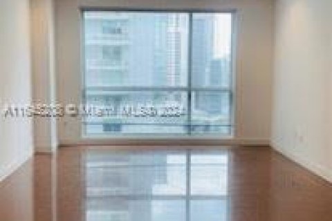 Propiedad comercial en venta en Miami, Florida № 1328160 - foto 5