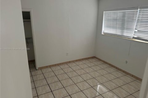 Immobilier commercial à vendre à Miami, Floride: 217.95 m2 № 1328161 - photo 12