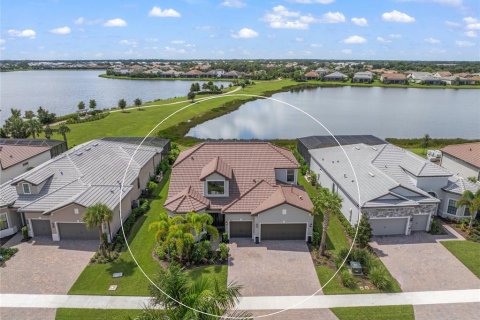 Villa ou maison à vendre à Sarasota, Floride: 4 chambres, 368.17 m2 № 1366289 - photo 8