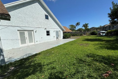 House in Sunrise, Florida 4 bedrooms, 182.09 sq.m. № 1101071 - photo 23