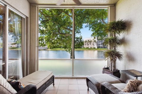 Condo in Tamarac, Florida, 2 bedrooms  № 1101075 - photo 19