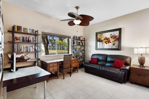 Condo in Tamarac, Florida, 2 bedrooms  № 1101075 - photo 12