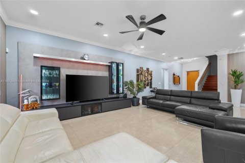 House in Fort Lauderdale, Florida 6 bedrooms, 326.55 sq.m. № 1405974 - photo 6