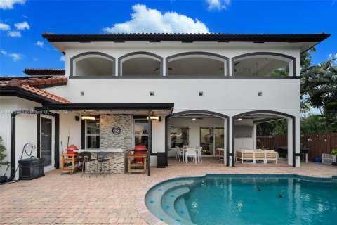 House in Fort Lauderdale, Florida 6 bedrooms, 326.55 sq.m. № 1405974 - photo 22