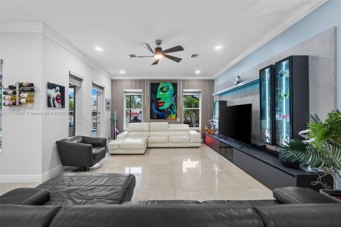 House in Fort Lauderdale, Florida 6 bedrooms, 326.55 sq.m. № 1405974 - photo 5