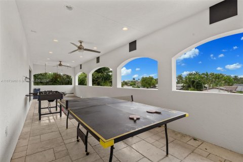 House in Fort Lauderdale, Florida 6 bedrooms, 326.55 sq.m. № 1405974 - photo 16