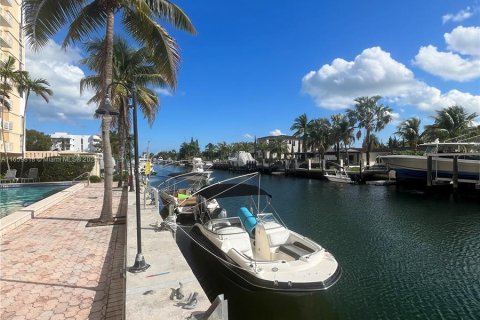 Copropriété à louer à North Miami, Floride: 1 chambre, 67.17 m2 № 1366974 - photo 10