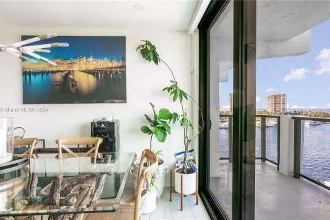 Condominio en venta en Miami, Florida, 2 dormitorios, 98.48 m2 № 1366972 - foto 18