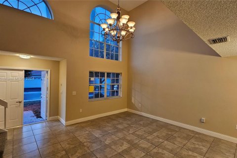 Casa en venta en Sunrise, Florida, 4 dormitorios, 212.19 m2 № 1366968 - foto 4