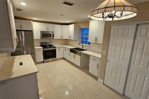 Casa en venta en Sunrise, Florida, 4 dormitorios, 212.19 m2 № 1366968 - foto 12