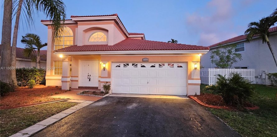 Casa en Sunrise, Florida 4 dormitorios, 212.19 m2 № 1366968