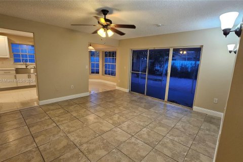 House in Sunrise, Florida 4 bedrooms, 212.19 sq.m. № 1366968 - photo 9