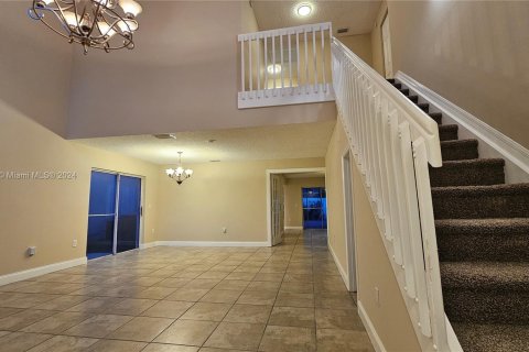 House in Sunrise, Florida 4 bedrooms, 212.19 sq.m. № 1366968 - photo 30