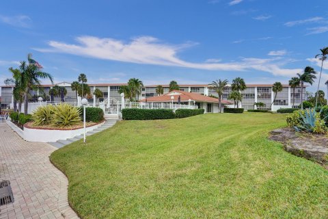 Copropriété à vendre à Deerfield Beach, Floride: 2 chambres, 87.42 m2 № 1183023 - photo 2