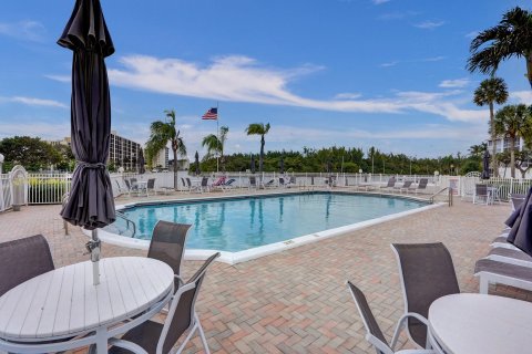 Copropriété à vendre à Deerfield Beach, Floride: 2 chambres, 87.42 m2 № 1183023 - photo 11