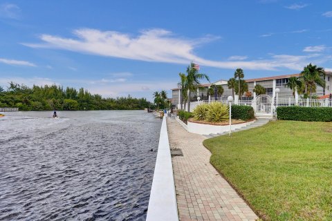 Copropriété à vendre à Deerfield Beach, Floride: 2 chambres, 87.42 m2 № 1183023 - photo 3