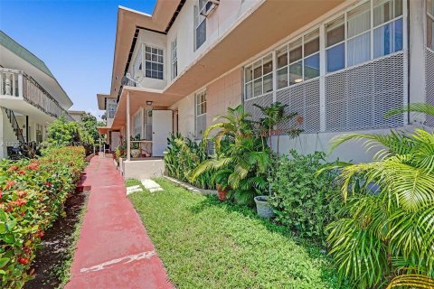Купить коммерческую недвижимость в Майами-Бич, Флорида № 935050 - фото 20