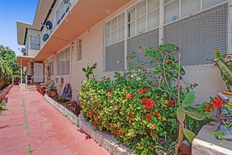 Купить коммерческую недвижимость в Майами-Бич, Флорида № 935050 - фото 21