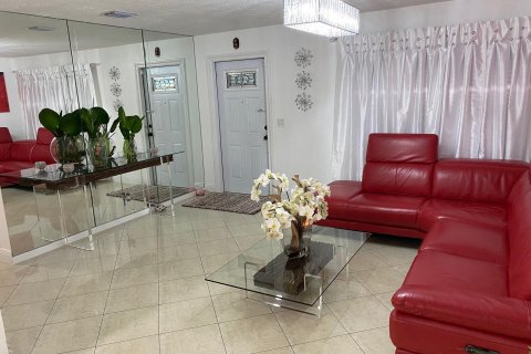 Casa en venta en West Palm Beach, Florida, 3 dormitorios, 216.74 m2 № 1182308 - foto 23