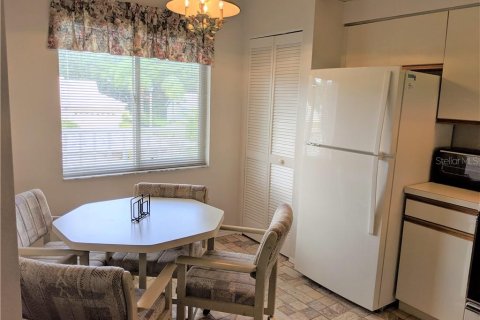 Condo in Sarasota, Florida, 2 bedrooms  № 213087 - photo 8