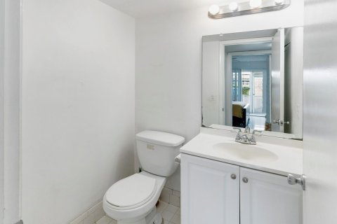 Copropriété à vendre à Pembroke Pines, Floride: 2 chambres, 88.54 m2 № 1182062 - photo 18