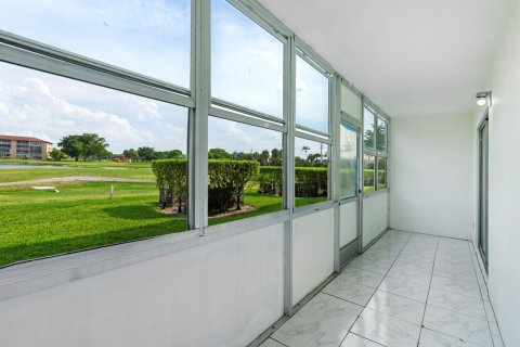 Copropriété à vendre à Pembroke Pines, Floride: 2 chambres, 88.54 m2 № 1182062 - photo 13