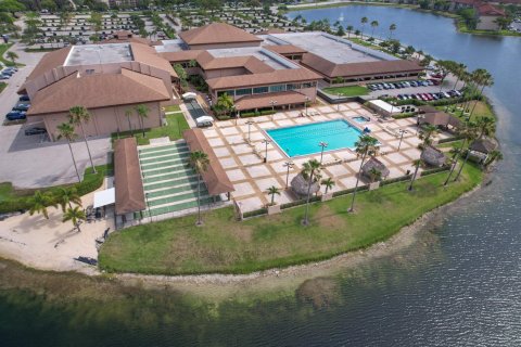 Copropriété à vendre à Pembroke Pines, Floride: 2 chambres, 88.54 m2 № 1182062 - photo 3