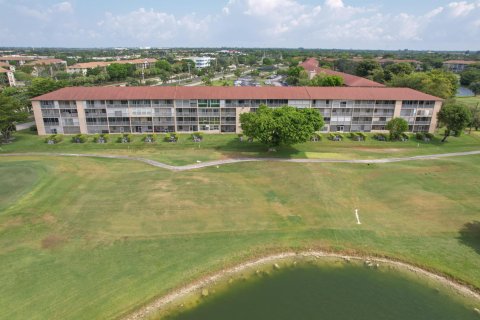 Copropriété à vendre à Pembroke Pines, Floride: 2 chambres, 88.54 m2 № 1182062 - photo 8