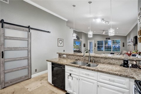 Casa en venta en Coral Springs, Florida, 4 dormitorios, 203.27 m2 № 920882 - foto 14