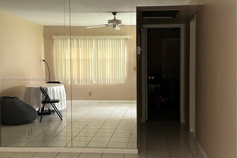 Appartement à louer à Deerfield Beach, Floride: 2 chambres, 76.18 m2 № 1367423 - photo 4