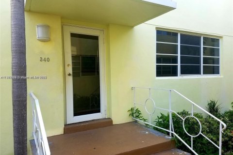 Condo in Miami Beach, Florida, 2 bedrooms  № 611749 - photo 3