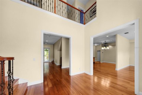 Casa en venta en Tampa, Florida, 6 dormitorios, 518.02 m2 № 1410114 - foto 4