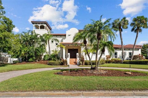 Villa ou maison à vendre à Tampa, Floride: 6 chambres, 518.02 m2 № 1410114 - photo 1