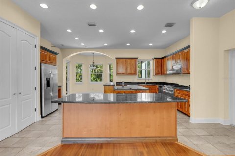 Casa en venta en Tampa, Florida, 6 dormitorios, 518.02 m2 № 1410114 - foto 7