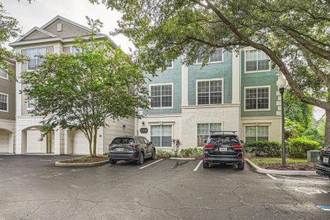 Condo in Orlando, Florida, 2 bedrooms  № 1297220 - photo 1