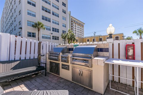 Condo in Fort Lauderdale, Florida, 1 bedroom  № 1142238 - photo 10