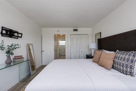 Condo in Fort Lauderdale, Florida, 1 bedroom  № 1142238 - photo 13