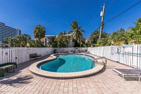 Condo in Fort Lauderdale, Florida, 1 bedroom  № 1142238 - photo 12