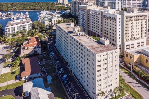 Copropriété à vendre à Fort Lauderdale, Floride: 1 chambre, 87.33 m2 № 1142238 - photo 1