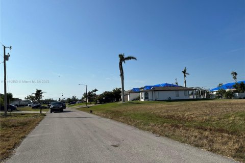 Купить земельный участок в Кейп-Корал, Флорида № 574697 - фото 4