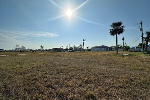 Купить земельный участок в Кейп-Корал, Флорида № 574697 - фото 6