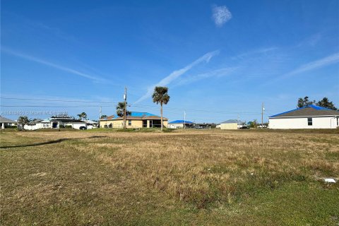 Купить земельный участок в Кейп-Корал, Флорида № 574697 - фото 10