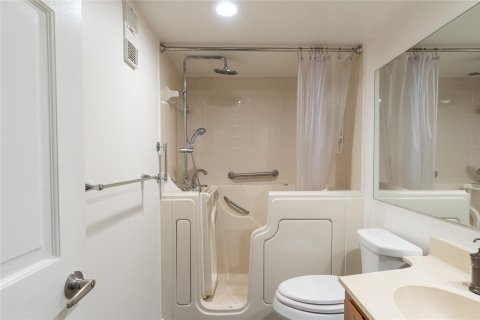 Condo in Davie, Florida, 2 bedrooms  № 1229208 - photo 19