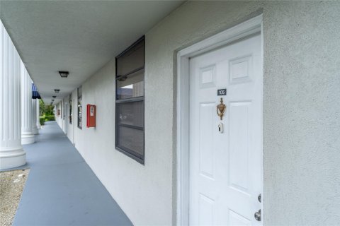 Condo in Davie, Florida, 2 bedrooms  № 1229208 - photo 11